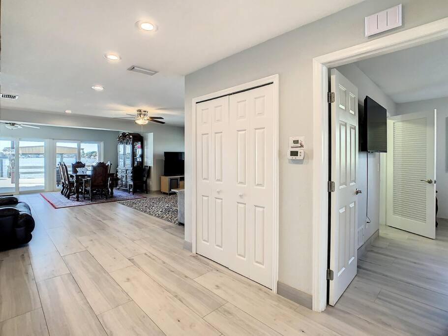 Amazing Water Front View Home Newly Renovated 3Bd 2Bth Clearwater Beach Eksteriør bilde