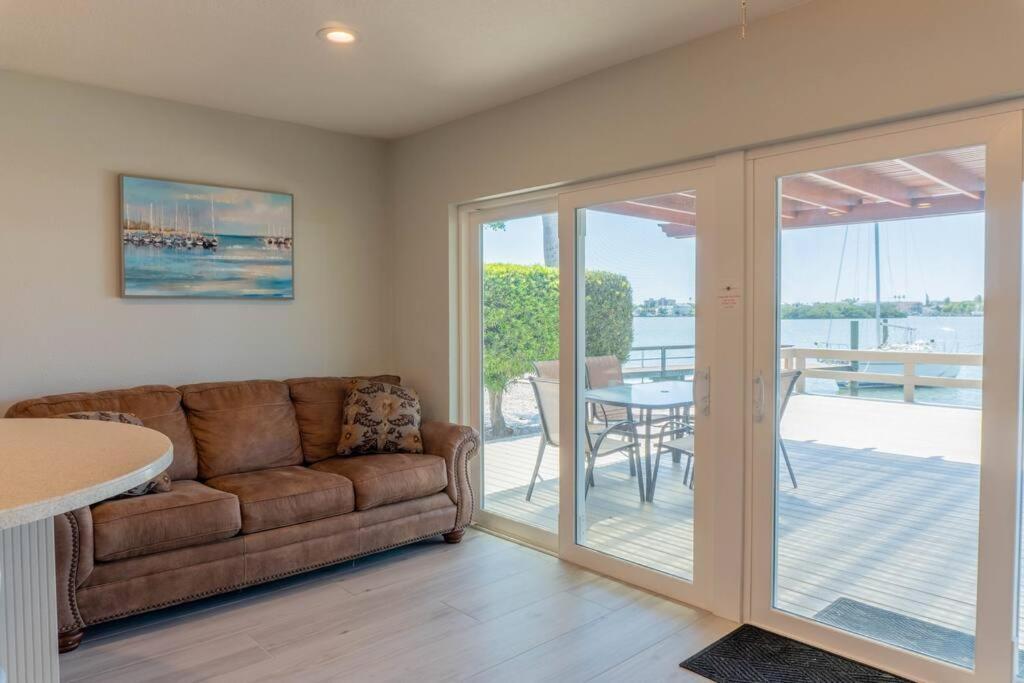 Amazing Water Front View Home Newly Renovated 3Bd 2Bth Clearwater Beach Eksteriør bilde